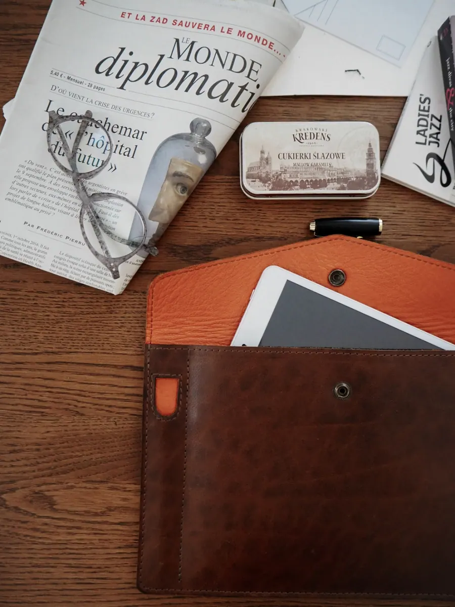 Organizer skórzany na ipad — zdjęcie 1